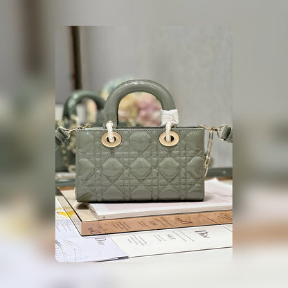 Anum Bags Detail