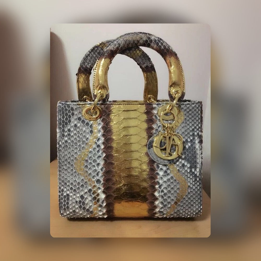 Anum Bags Detail