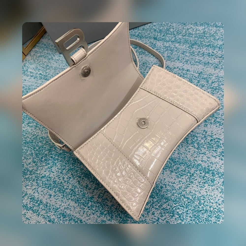 new-luxury-designer-bags-nm24076