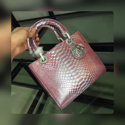 Anum Bags Detail