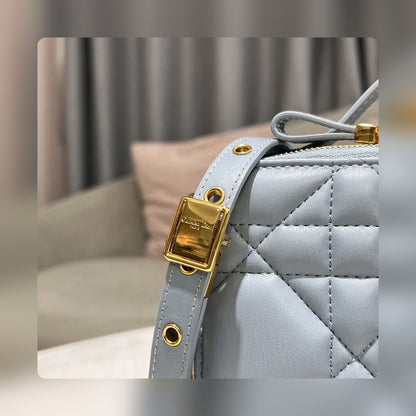 Anum Bags Detail