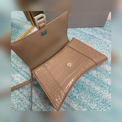 new-luxury-designer-bags-nm24081