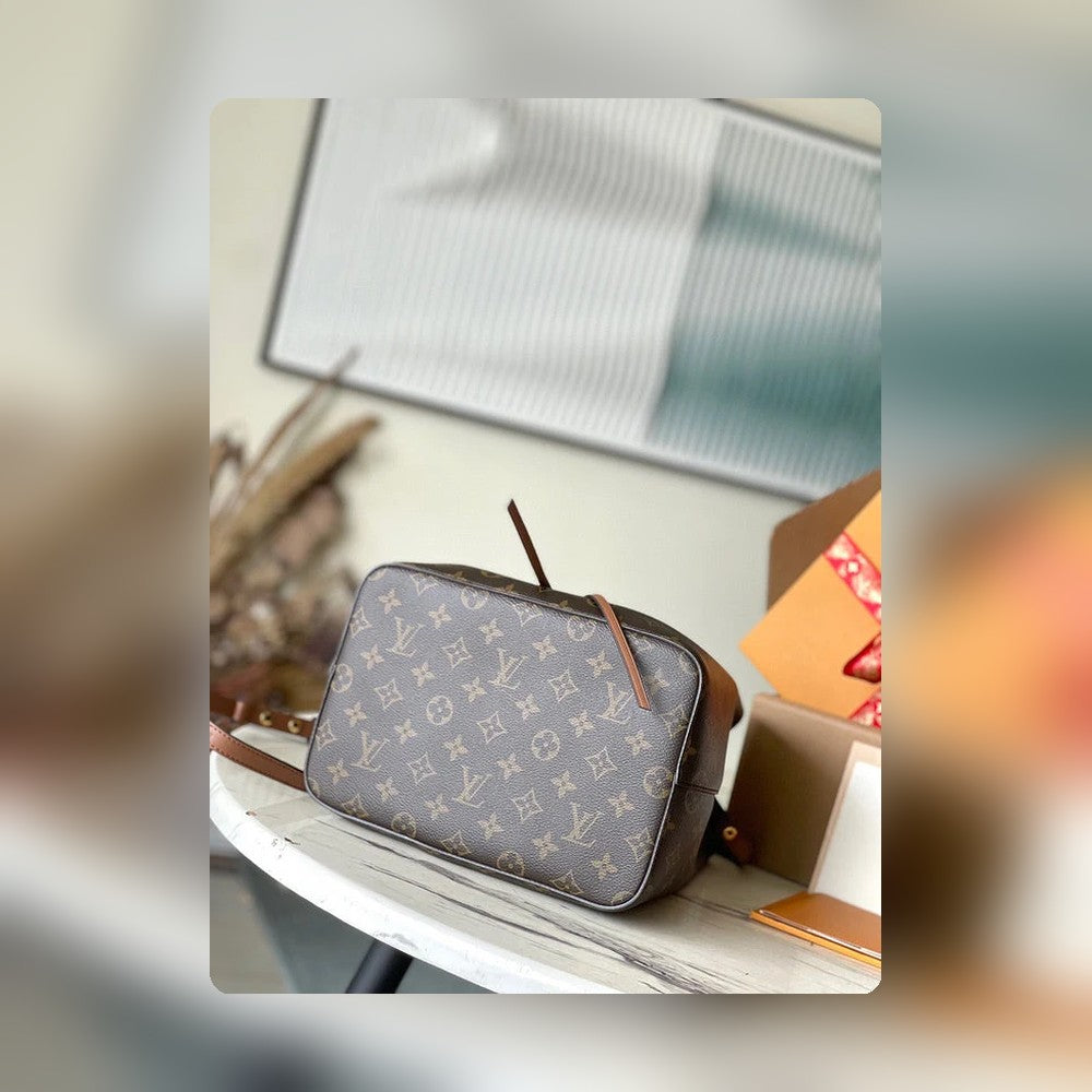 Anum Bags Detail
