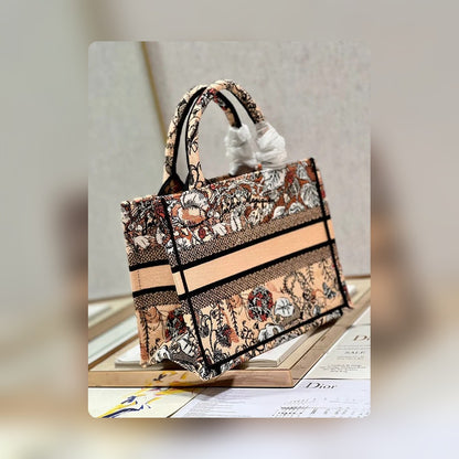 Anum Bags Detail