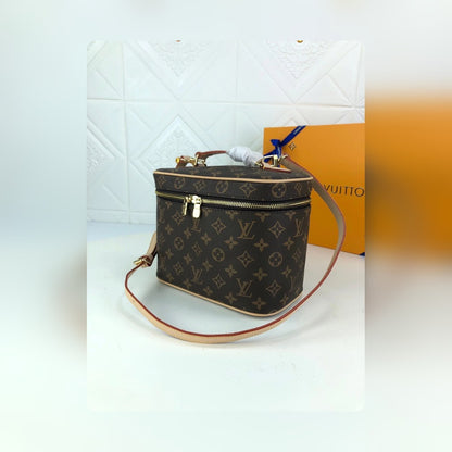 Anum Bags Detail