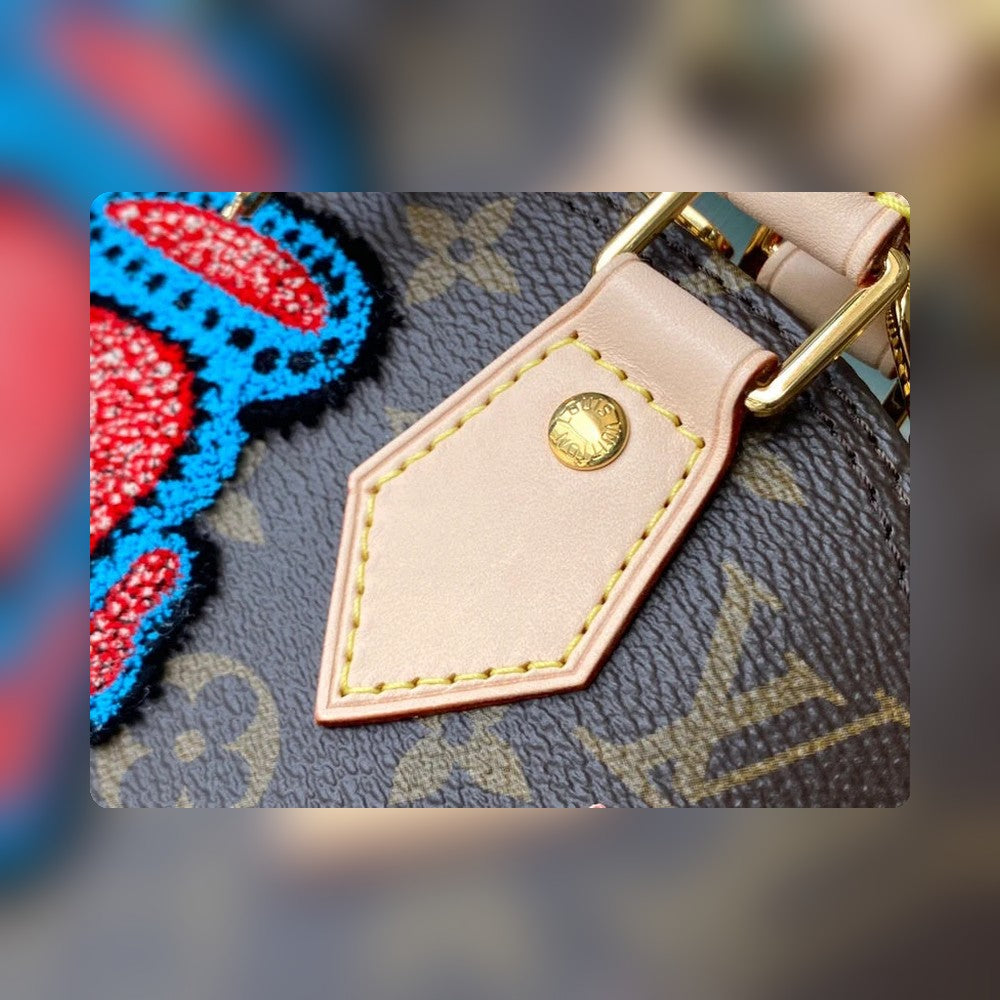 Anum Bags Detail
