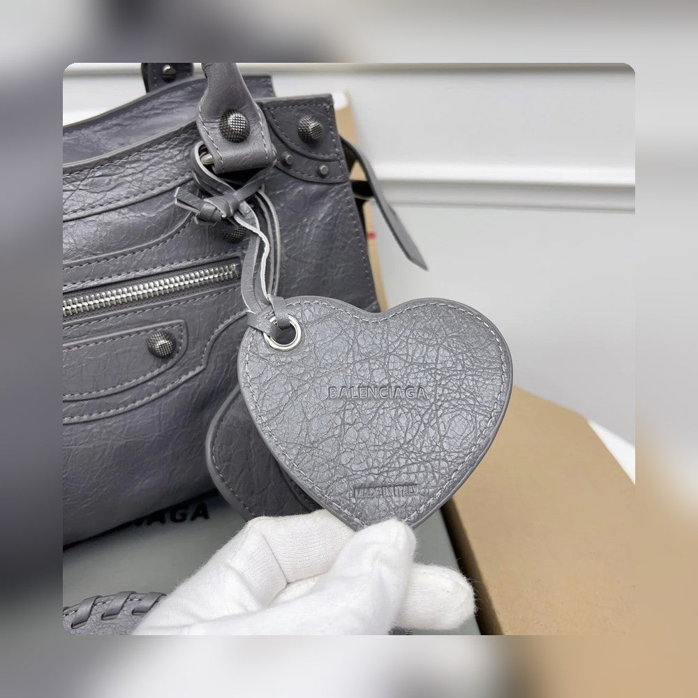 new-luxury-designer-bags-nm24276
