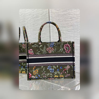 Anum Bags Detail