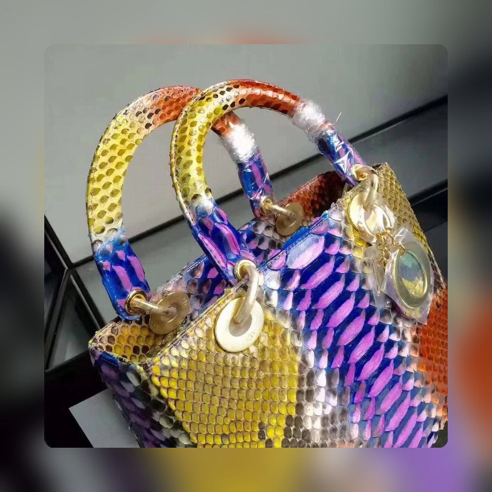 Anum Bags Detail