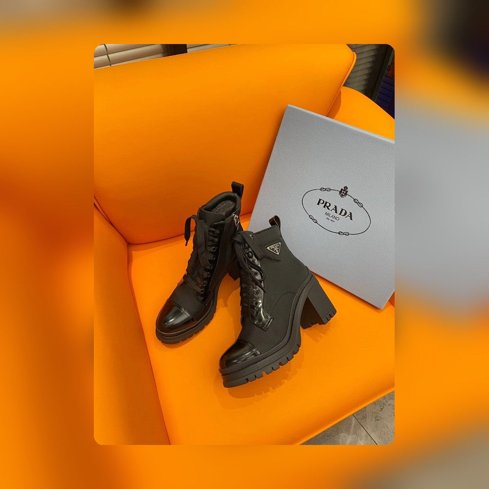 VBS LOGO PLAQUE ANKLE BOOTS BLACK