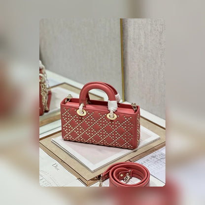 Anum Bags Detail