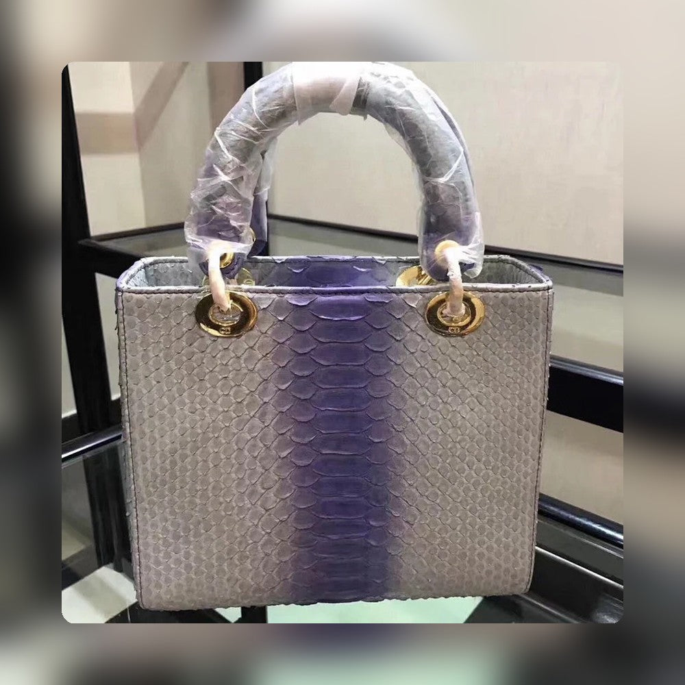 Anum Bags Detail