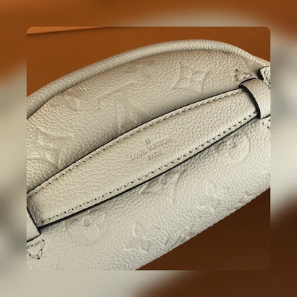 Anum Bags ln Luxury Bag --56716