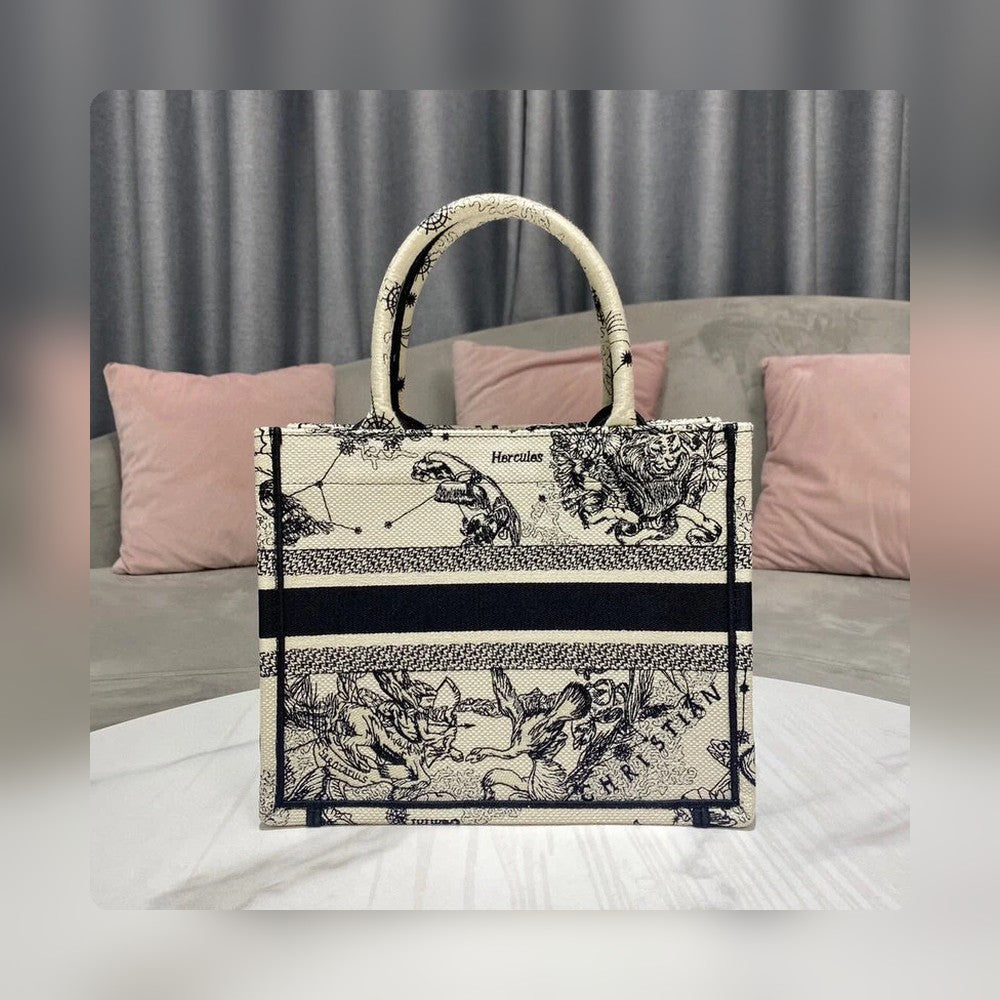 Anum Bags Detail