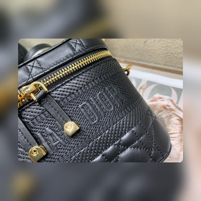 Anum Bags Detail