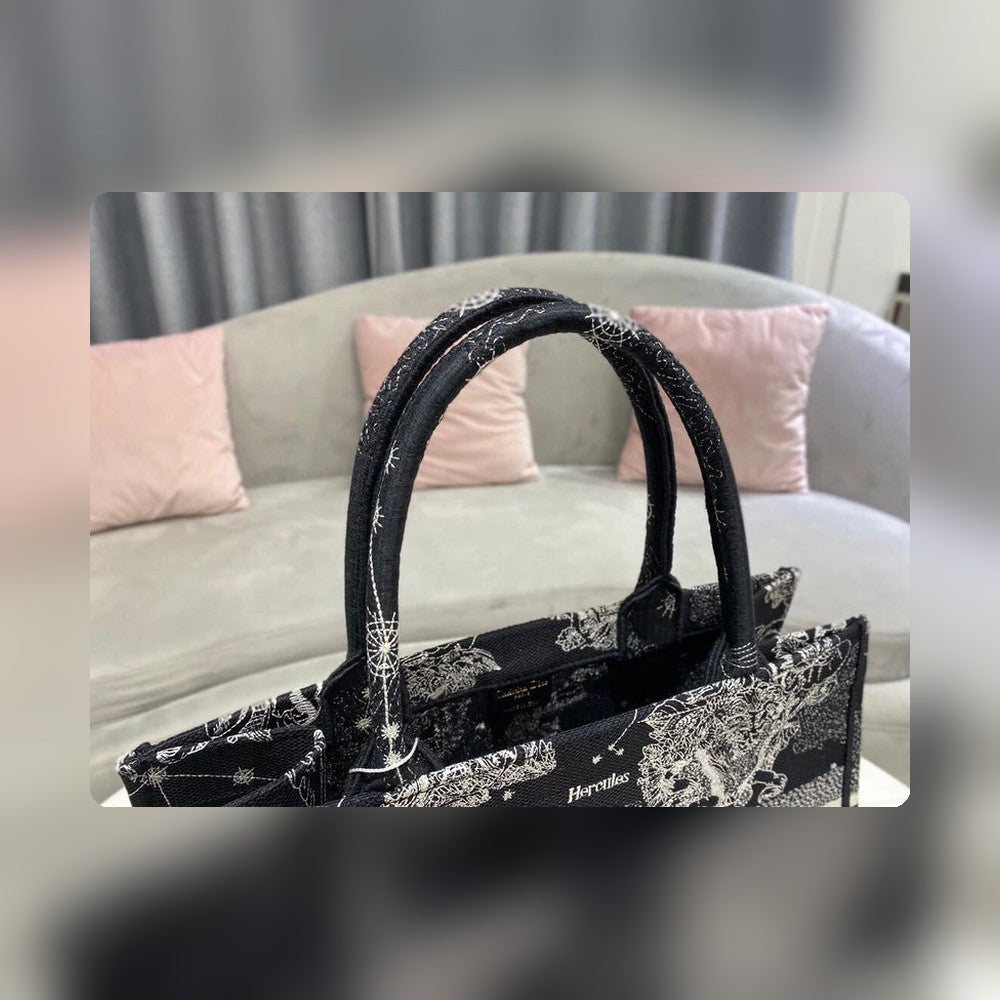 Anum Bags Detail