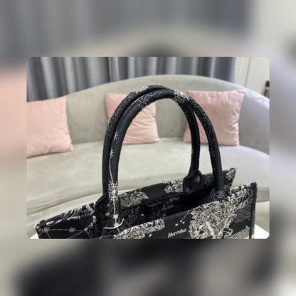Anum Bags Detail