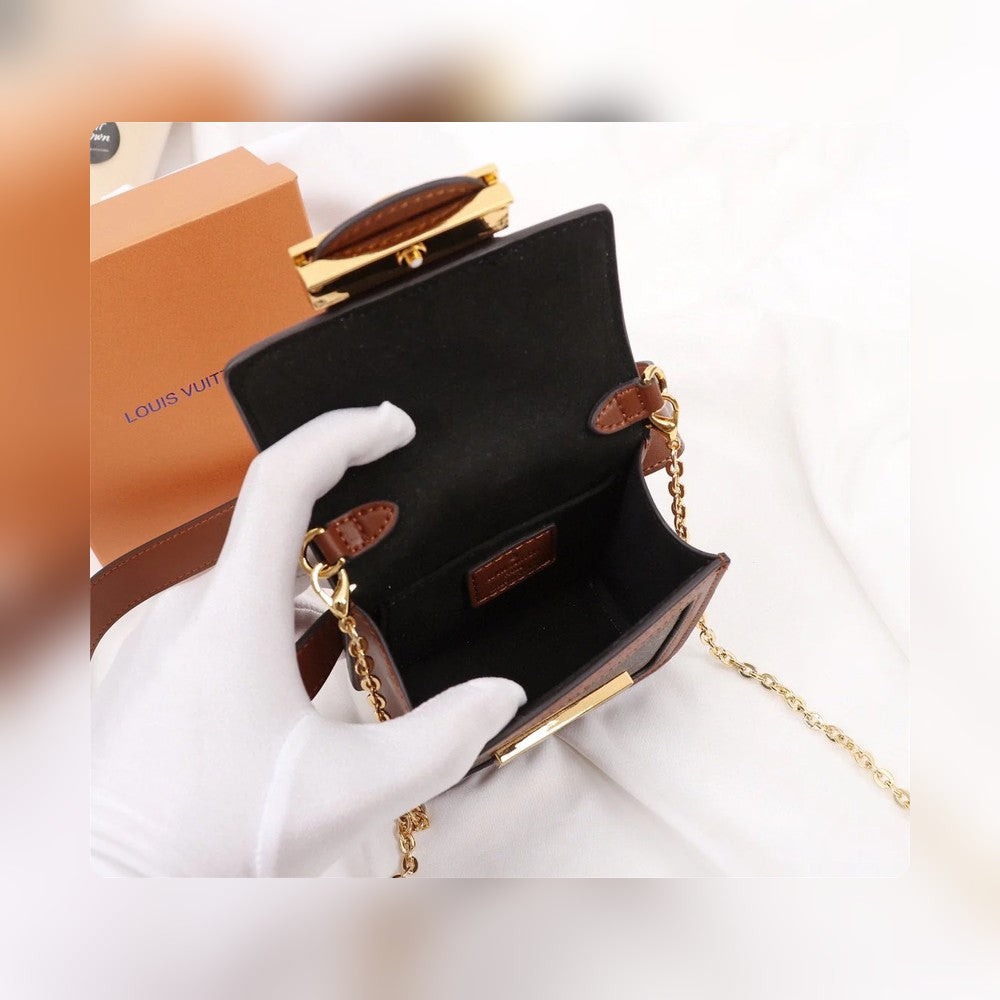 Anum Bags Detail