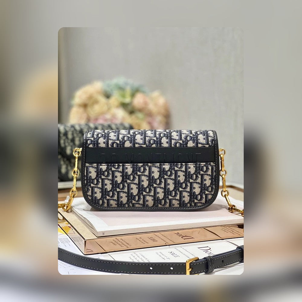 Anum Bags Detail