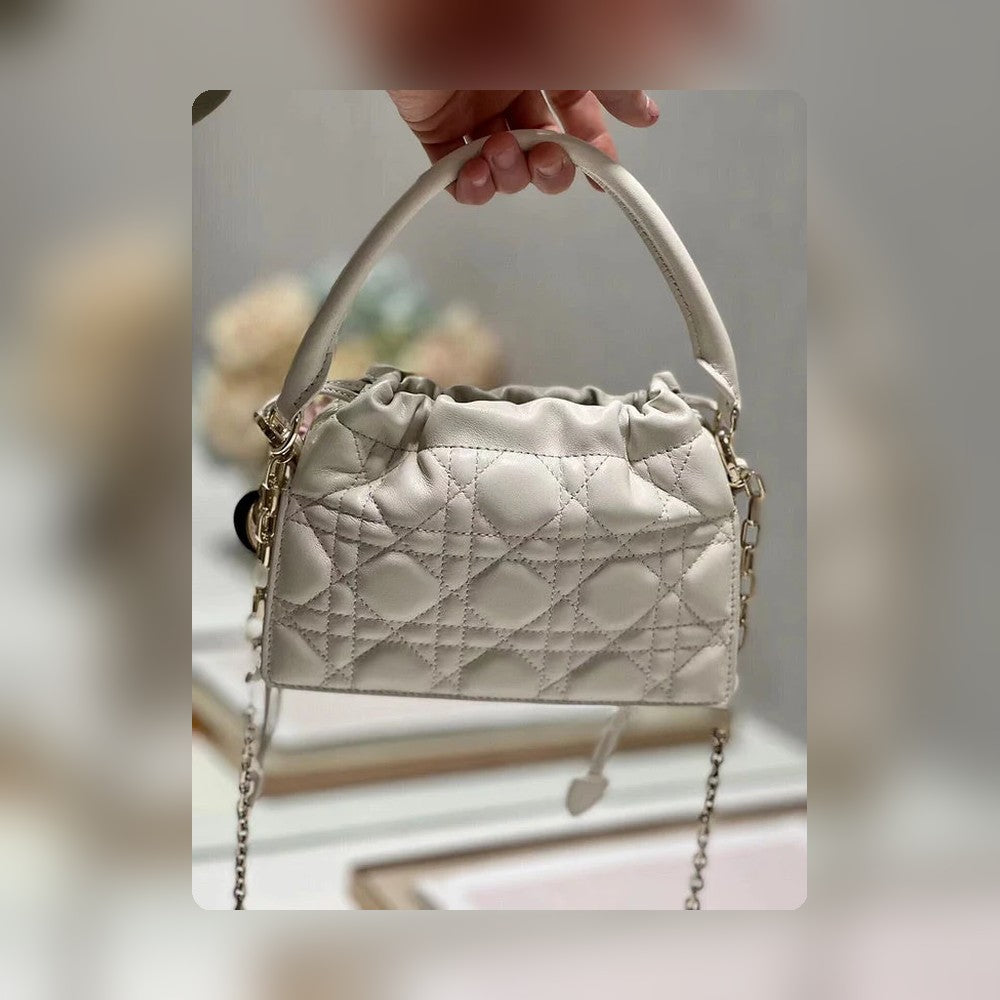Anum Bags Detail
