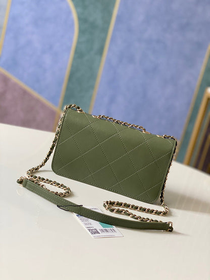 Anum Bags Detail