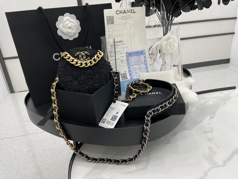 Anum Bags Detail