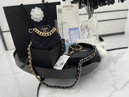 Anum Bags Detail