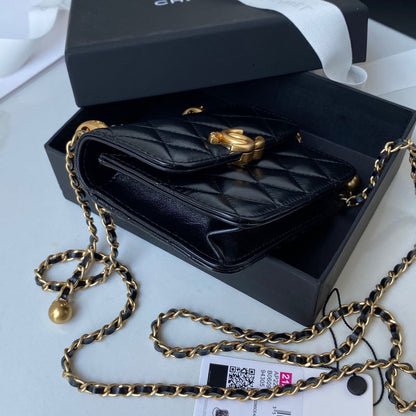 Anum Bags Detail