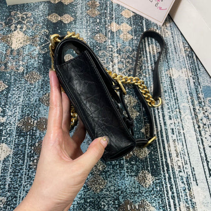 Anum Bags Detail