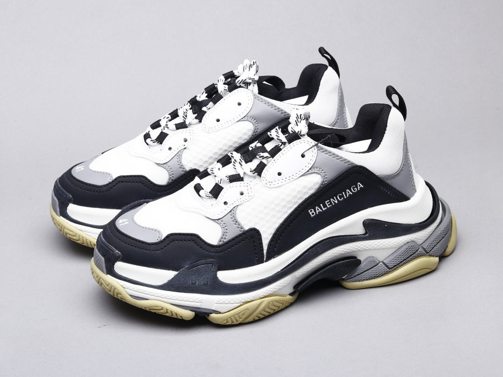 Anum Bags Bla Triple-S Black And White Sneaker