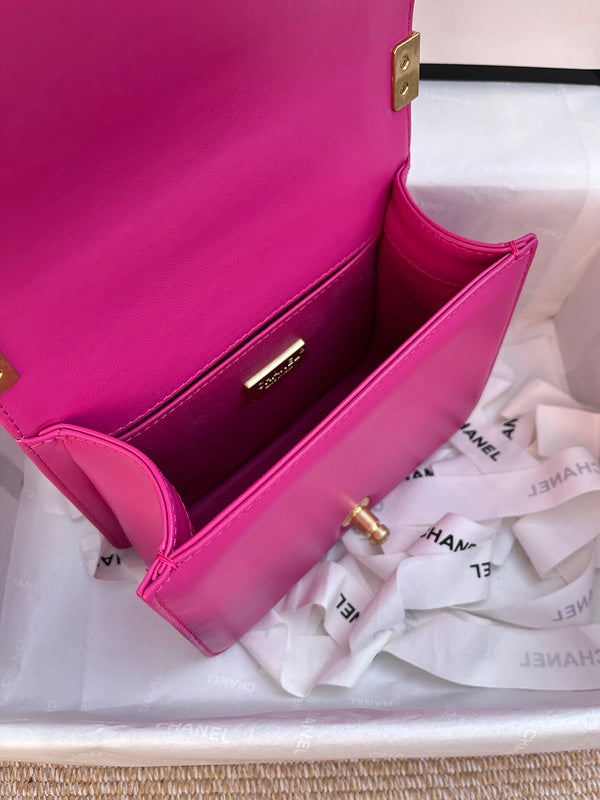 Anum Bags Detail