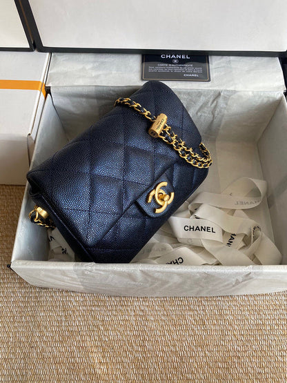 Anum Bags Detail