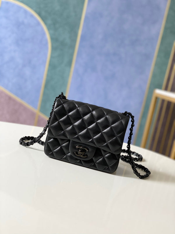 Anum Bags Detail