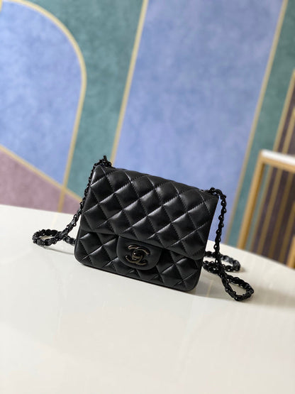 Anum Bags Detail