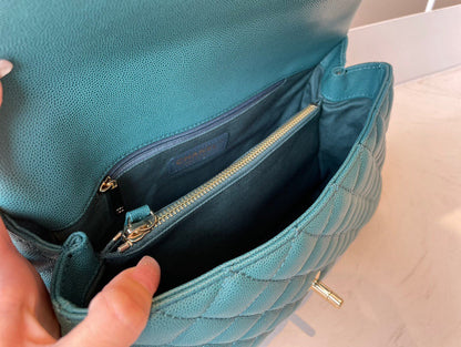 Anum Bags Detail