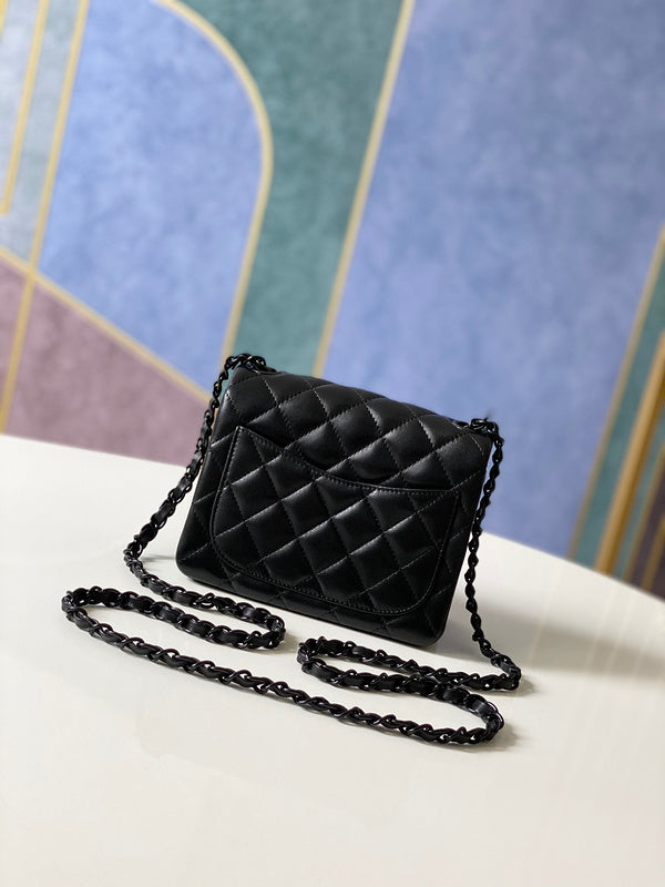 Anum Bags Detail