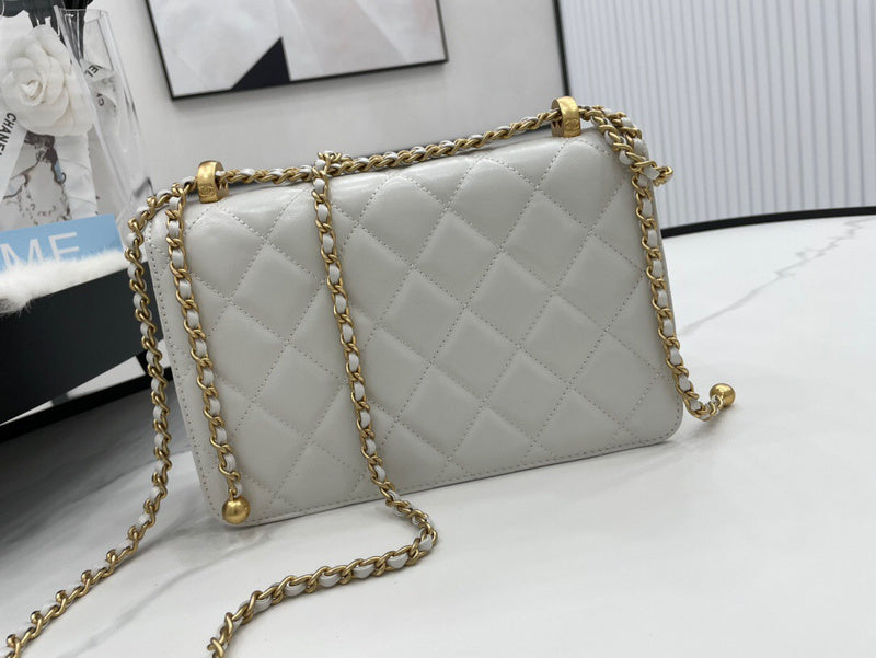 Anum Bags Detail
