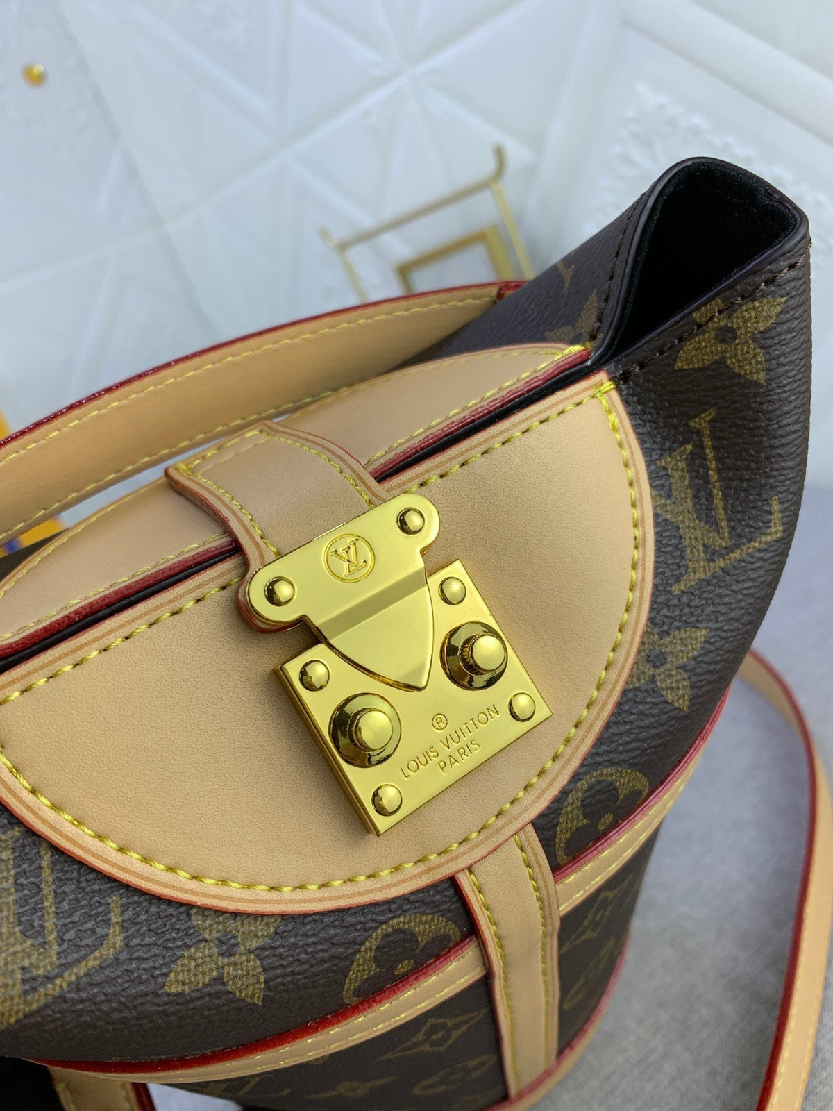 Anum Bags Detail