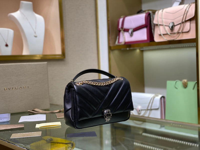 Anum Bags Detail