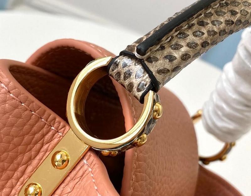 Anum Bags Detail