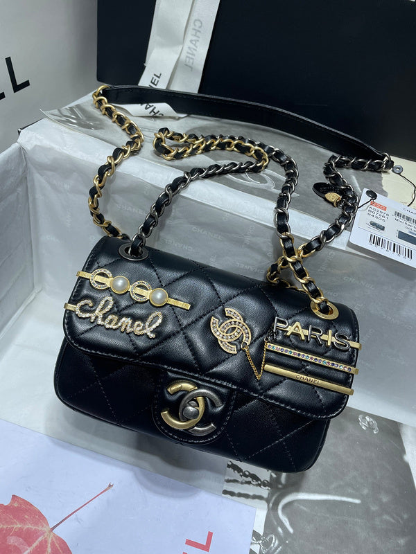 Anum Bags Detail