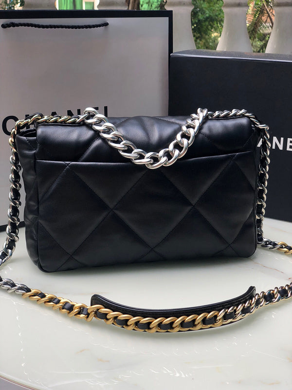 Anum Bags Detail