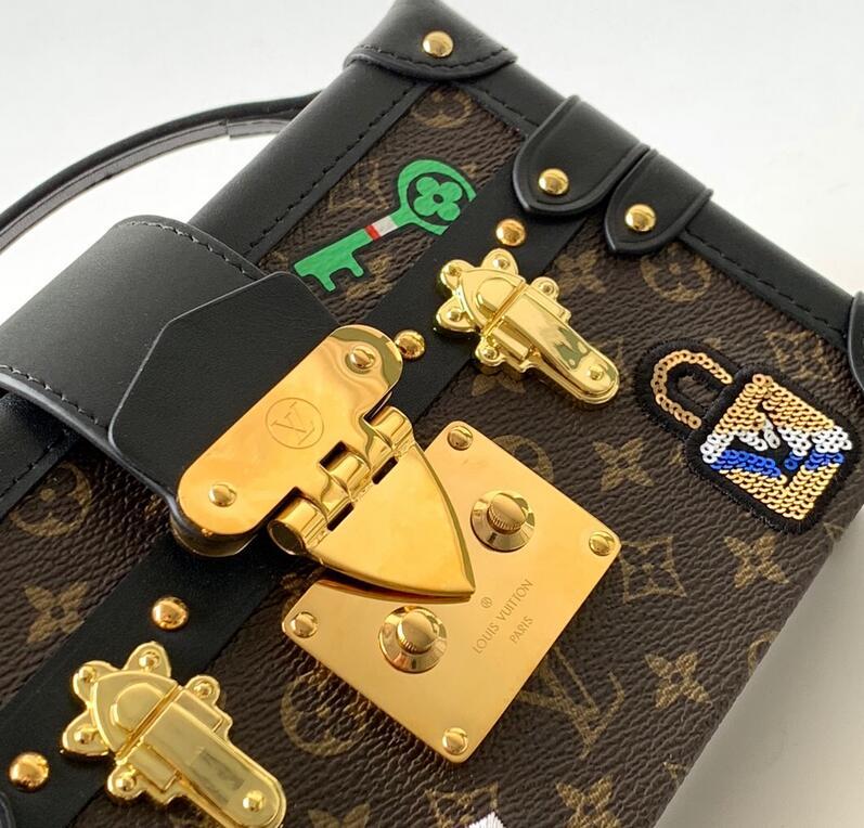 Anum Bags Detail