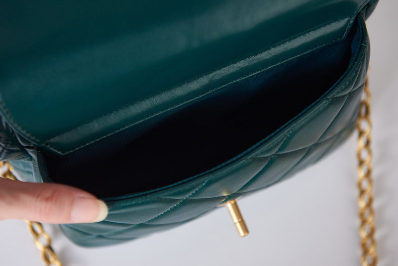 Anum Bags Detail