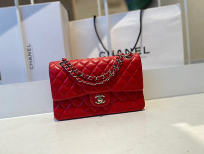 Anum Bags Detail