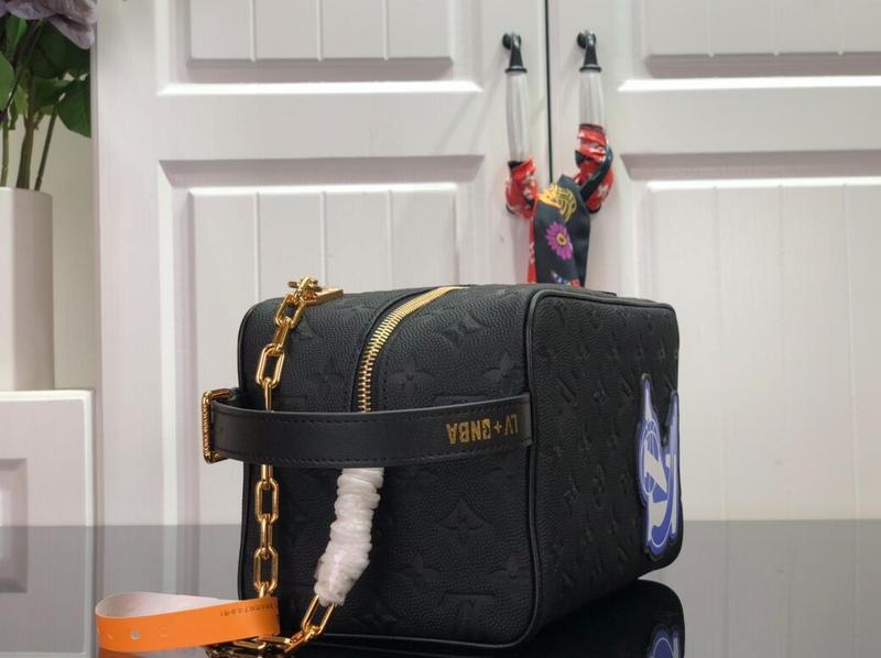 Anum Bags Detail