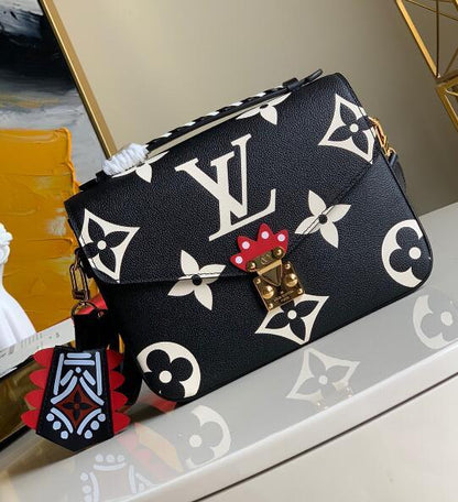 Anum Bags Detail