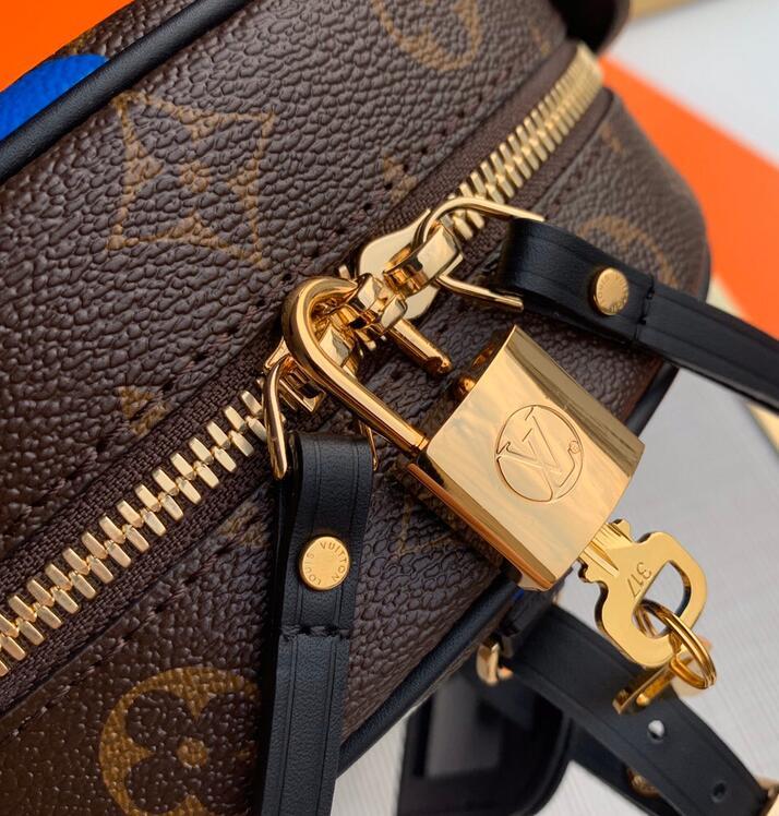 Anum Bags Detail