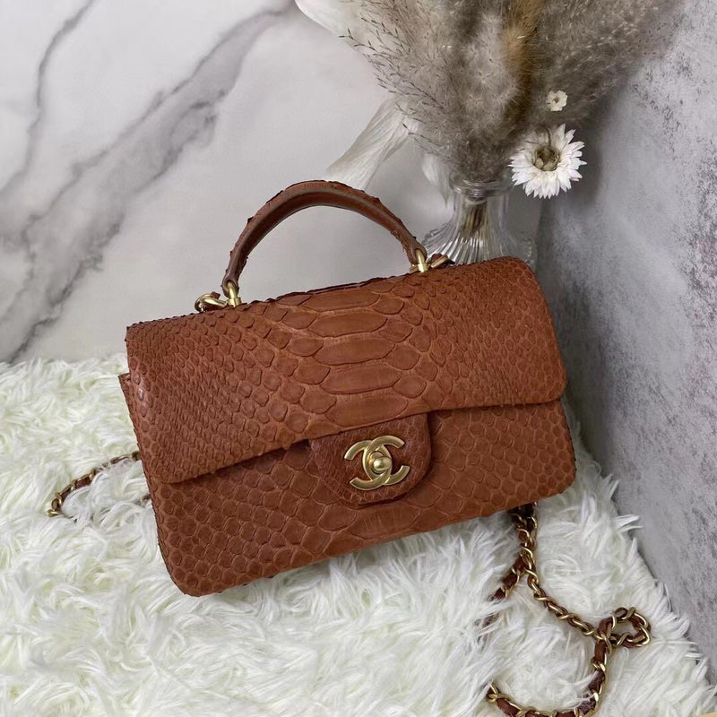 Anum Bags Detail
