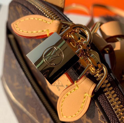 Anum Bags Detail